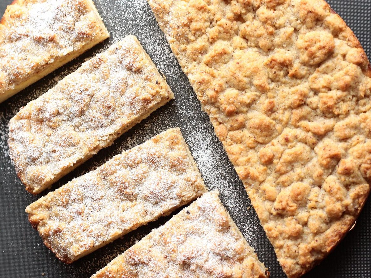 Streuselkuchen mit grober Streuseldecke