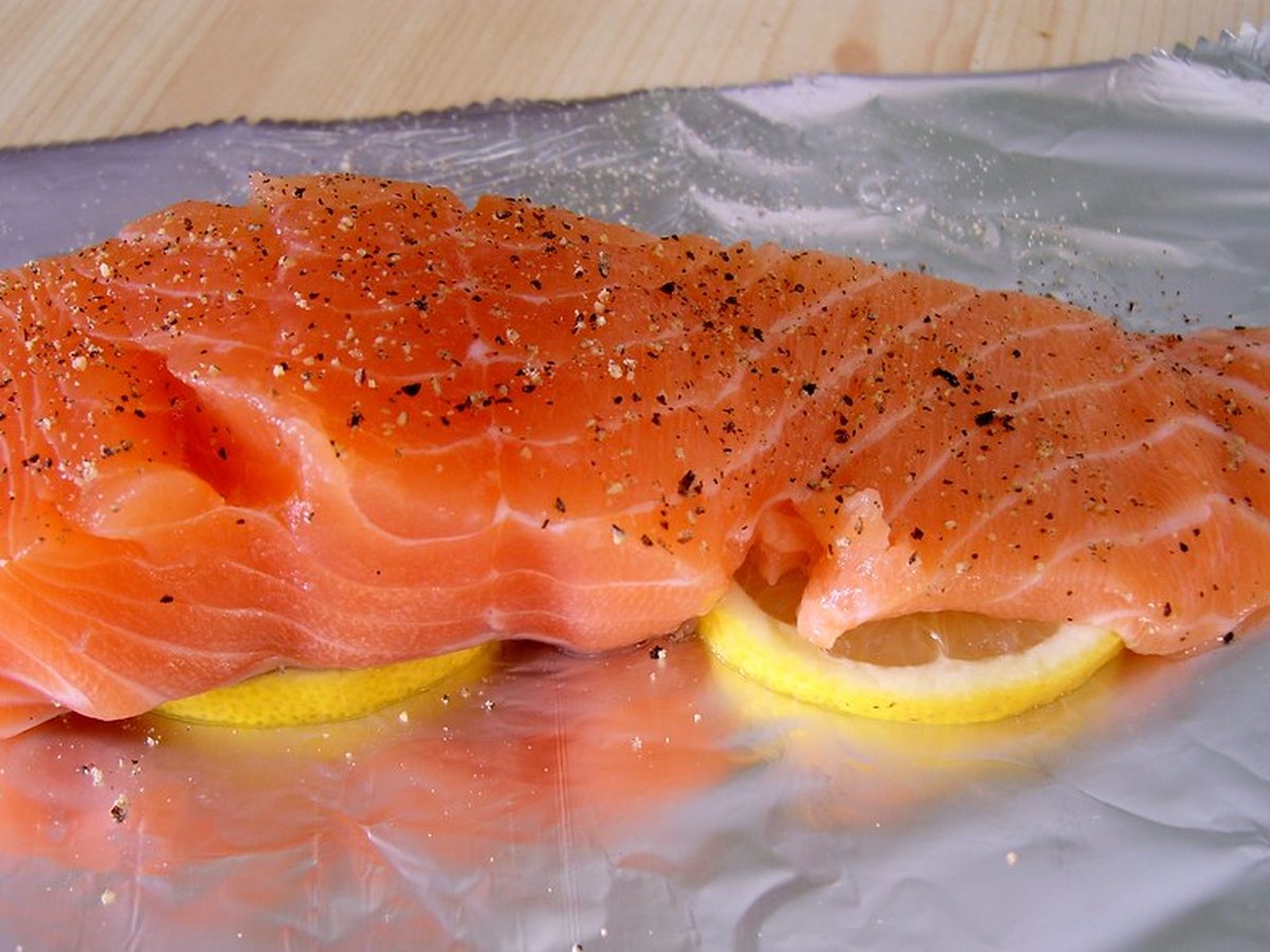 Lachsfilet in Würfeln