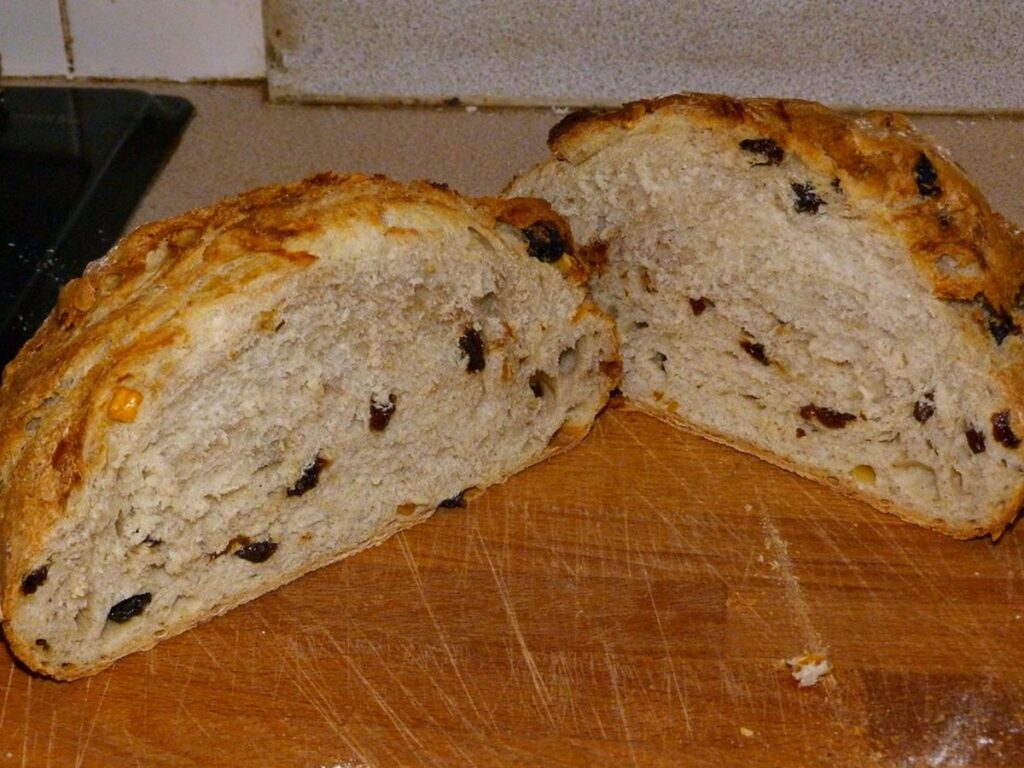 Fruity bread