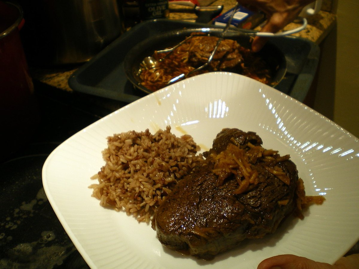 Hackfleisch brät krümelig an