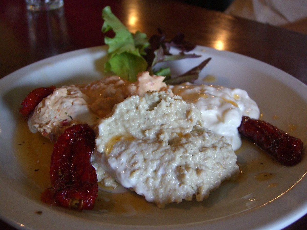Tzatziki-Dip mit Kräutern
