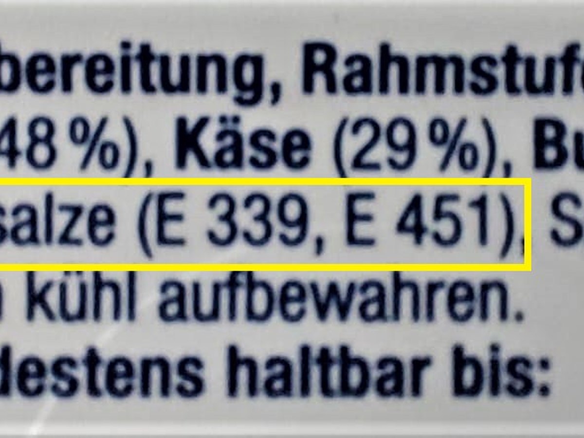 Zutatenliste eines Schmelzkäses mit Schmelzsalzen