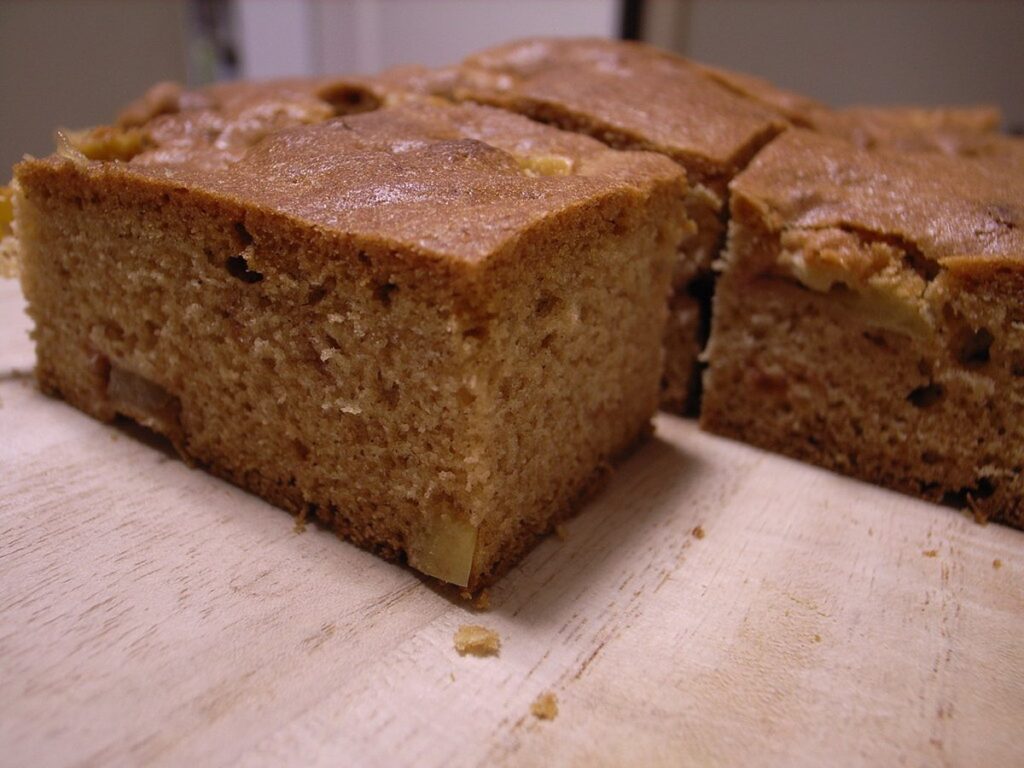 Stück Apfel-Quark-Kuchen