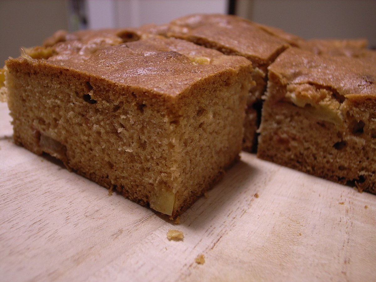 Stück Apfel-Quark-Kuchen