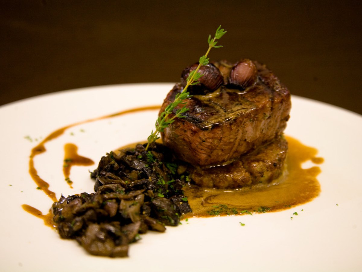 Garnelen und Gemüse auf der Plancha