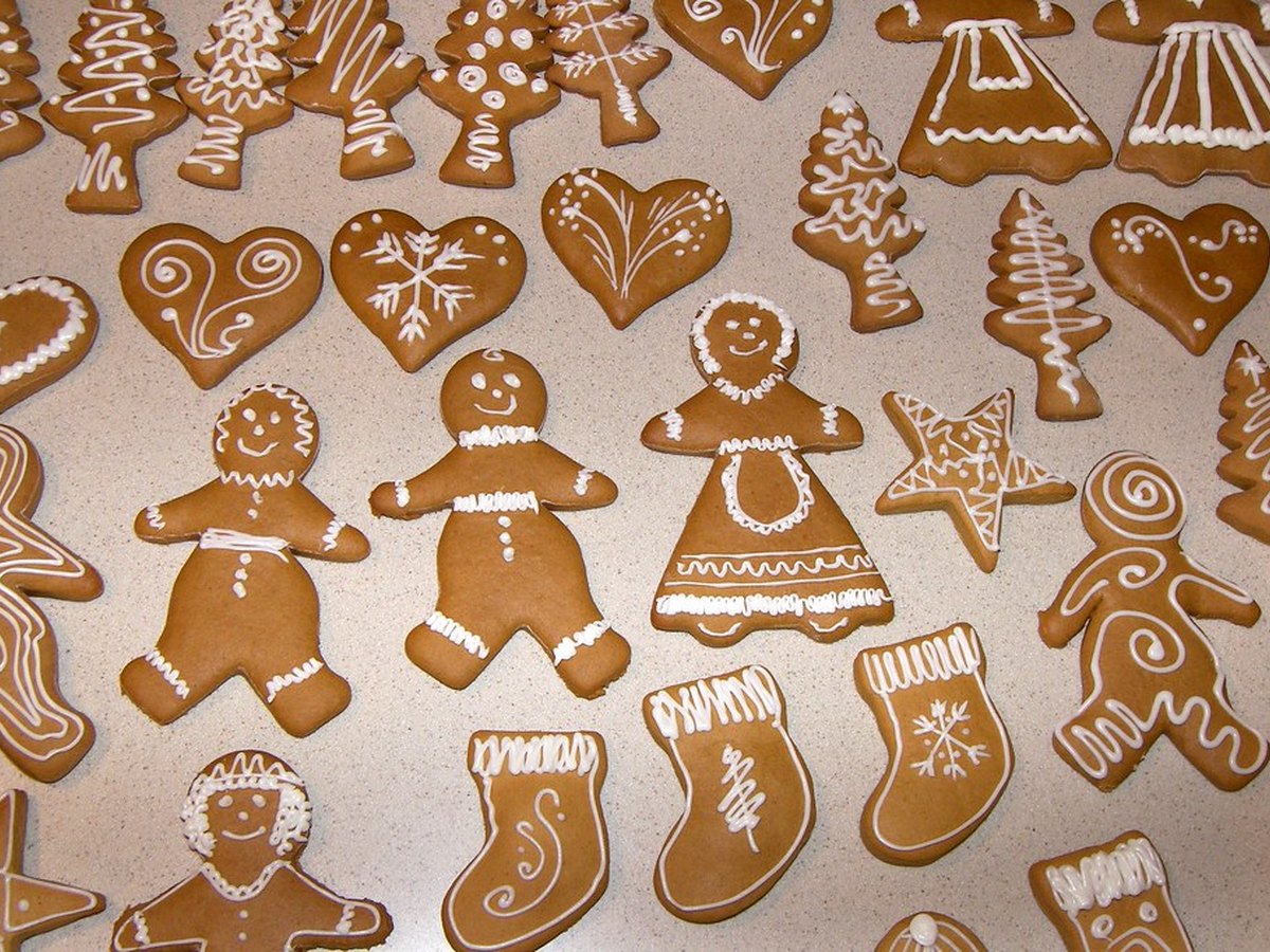 Vegane Lebkuchen mit Glasur und Nüssen