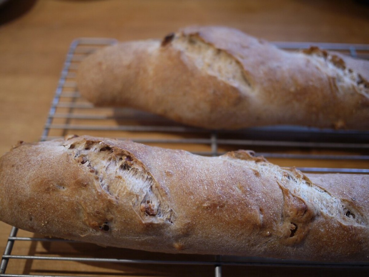 Brot backt im Ofen